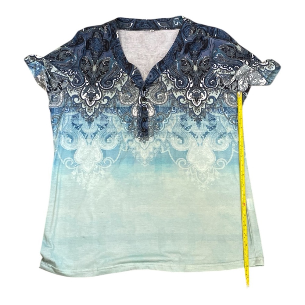 XL Shades Of Blue Paisley V-Neck Top - Picture 11 of 16